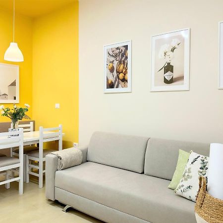 13 Eur For Monthly Stay - Home By The Sea - Hbs Golem  Bagian luar foto
