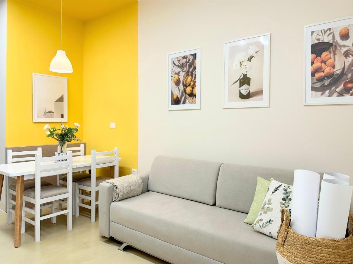 13 Eur For Monthly Stay - Home By The Sea - Hbs Golem  Bagian luar foto