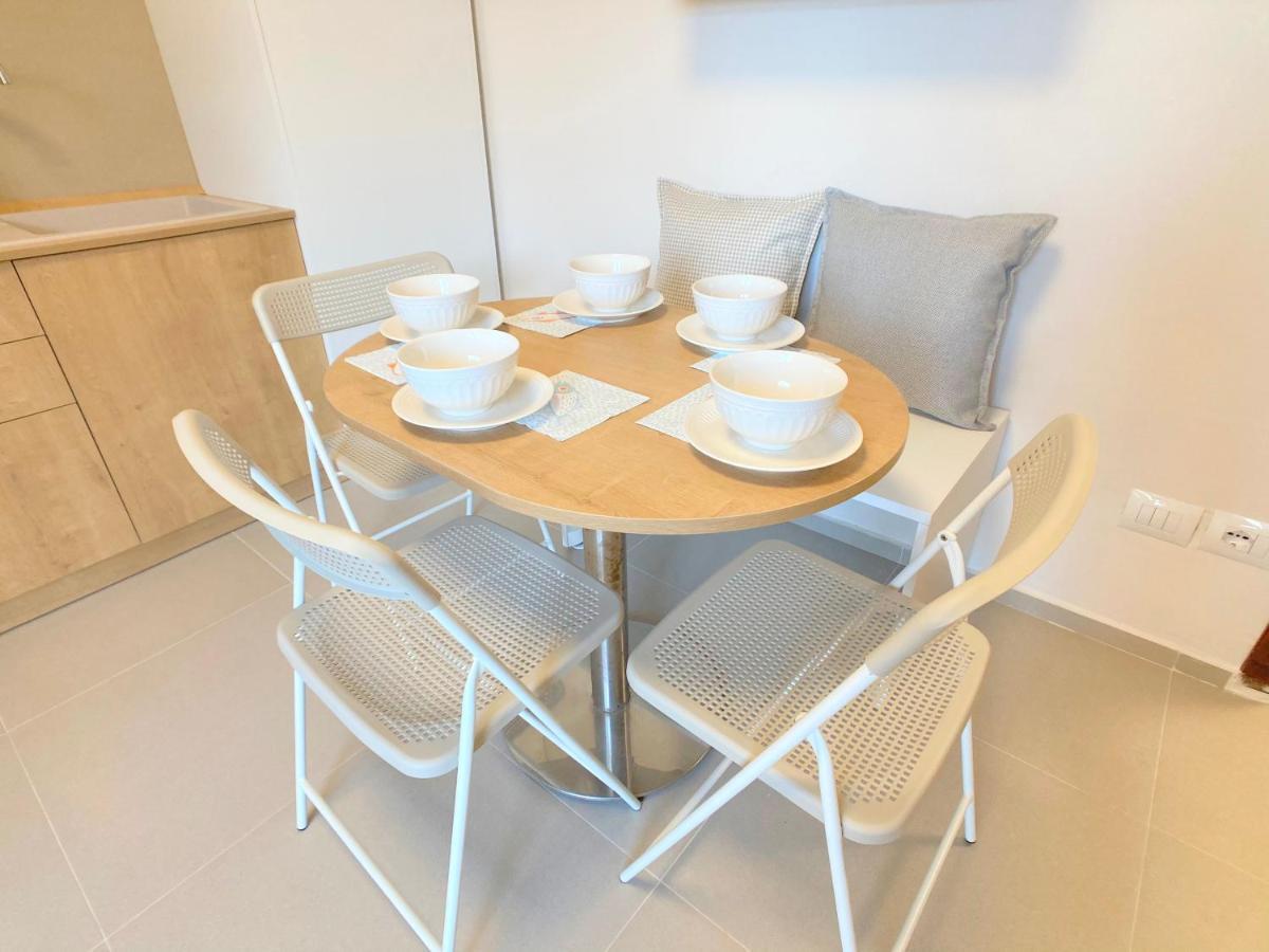 13 Eur For Monthly Stay - Home By The Sea - Hbs Golem  Bagian luar foto