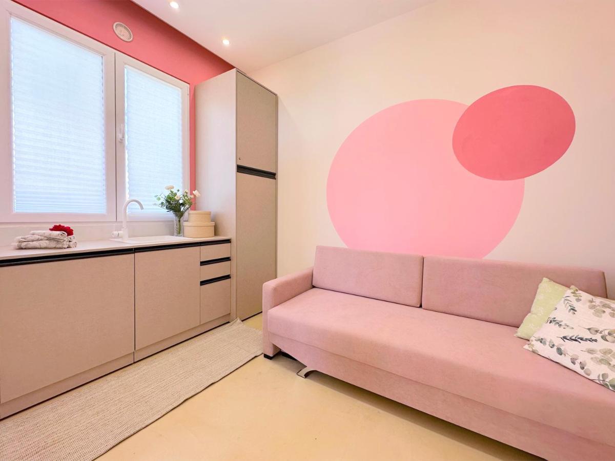13 Eur For Monthly Stay - Home By The Sea - Hbs Golem  Bagian luar foto